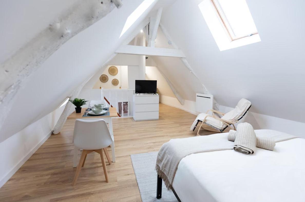 1225Location Apartment Cambrai Luaran gambar